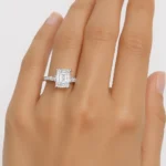 emerald-threestoneRing (1)