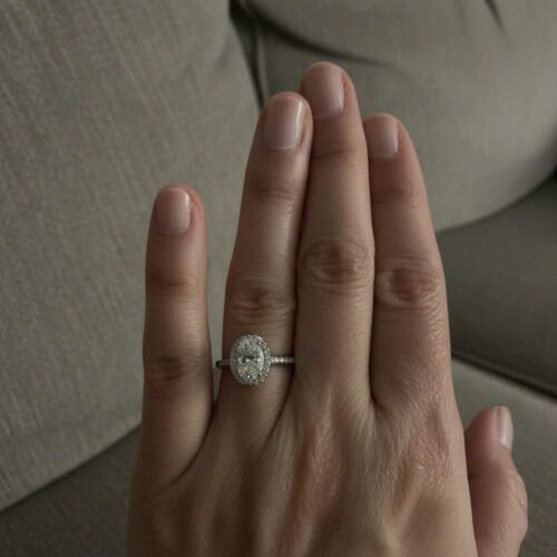 Oval Cut 1.50ct EF VS1 Certified CVD Lab Diamond Halo Ring in 18K White Gold – Classic Engagement Ring  IGI Certified photo review